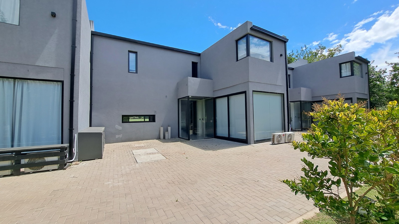 3538EM- LA CAÑADA POLO CLUB DORMI 3D 3B EN SUITE, ESCR, PILET